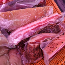 PANCETA CURADA pimienta